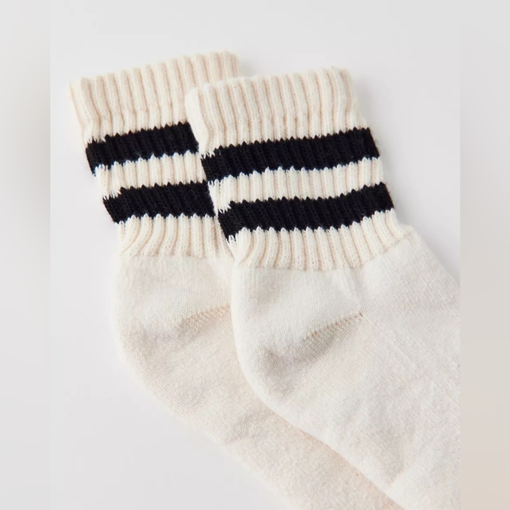 AMERICAN TRENCH WOMENS RETRO QUARTER CREW STRIPE SOCKS CREAM BLACK STRIPE OS NWT - Picture 12 of 12